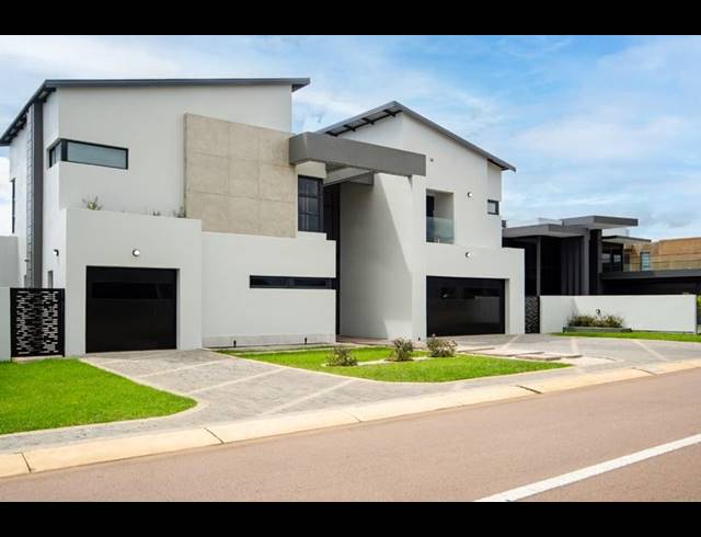 5 BEDROOM HOUSE FOR SALE IN SIX FOUNTAINS RESIDENTIAL ESTATE